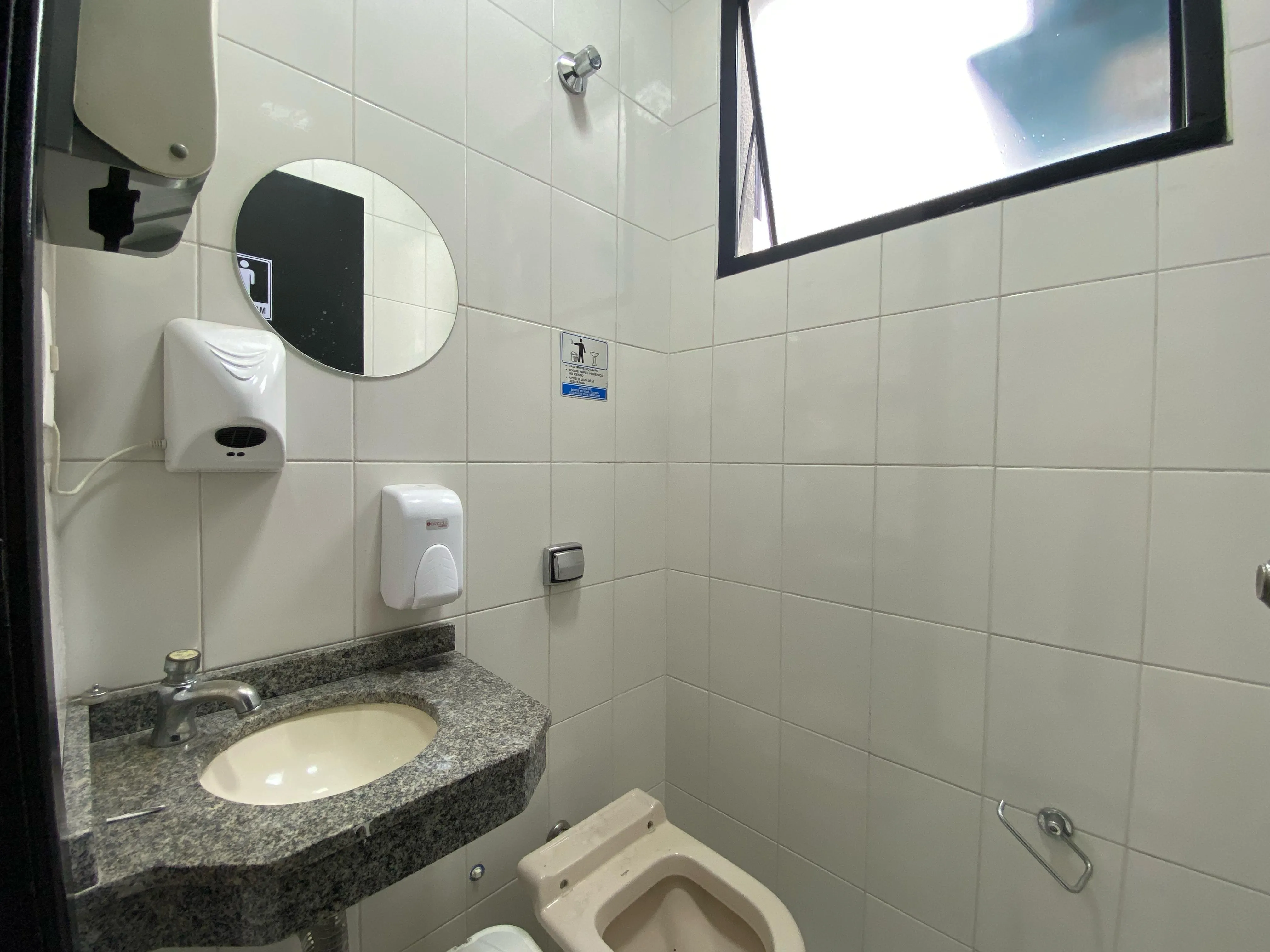 Imagem Oportunidade, Compra ou Locação de Prédio Comercial na Av. São Paulo à 3min. do Centro