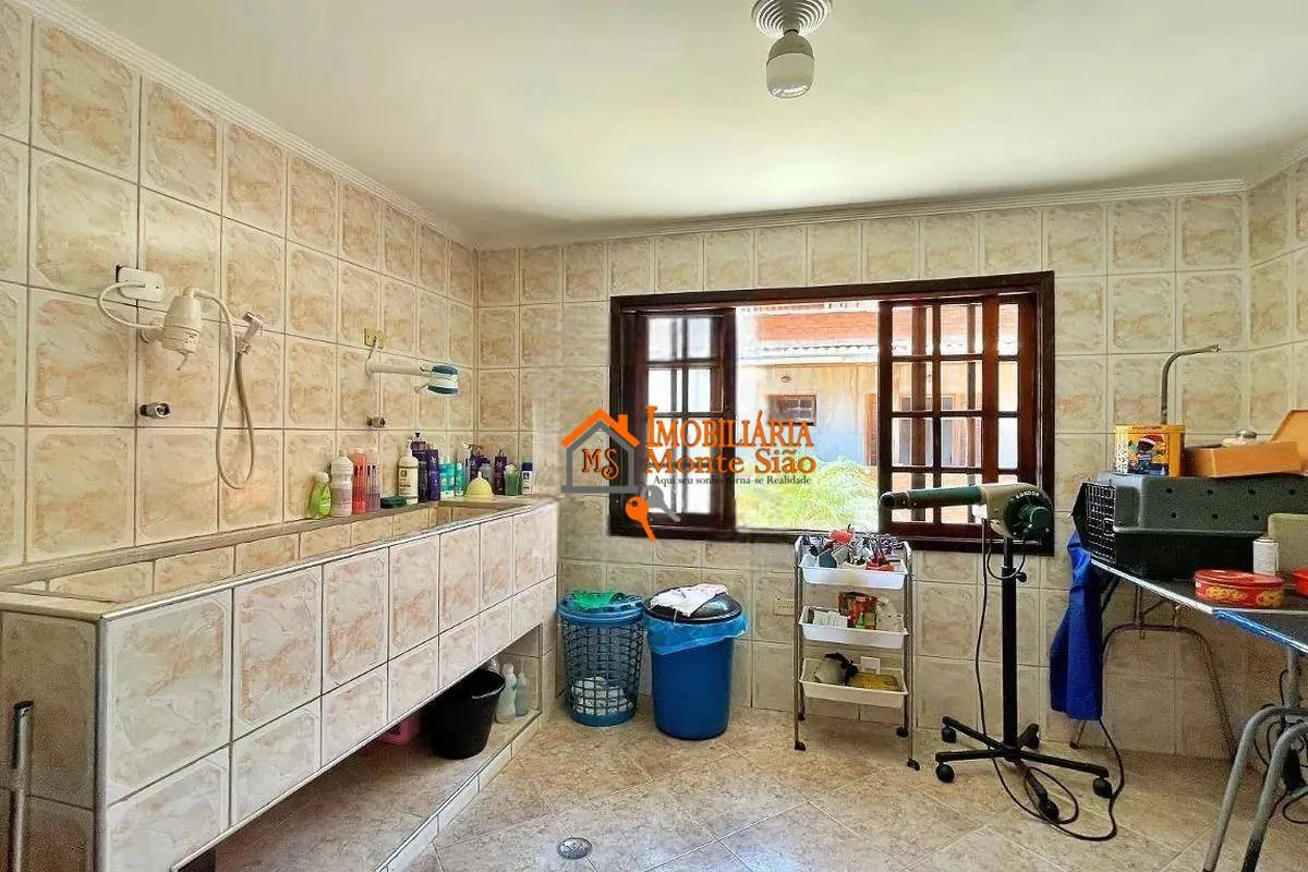 Imagem Sobrado com 4 dormitórios à venda, 700 m² por R$ 1.800.000,00 - Jardim Santa Mena - Guarulhos/SP