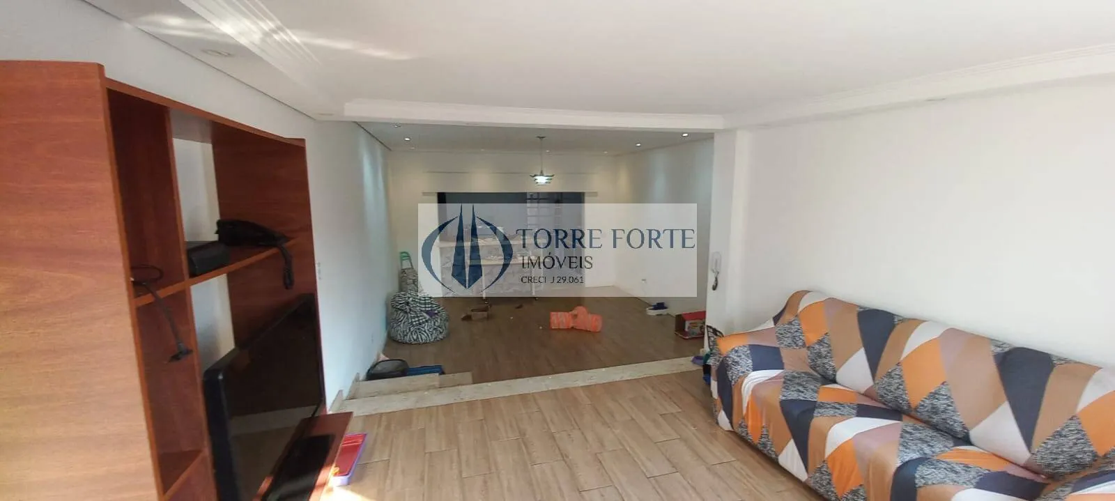 Imagem Sobrado 4 dormitórios 2 banheiros e 2 vagas na Vila FOrmosa