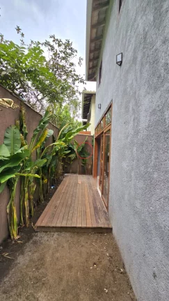 Imagem CASA SOBRADO NOVO COM 3 SUITES , SALA DE ESTAR, COZINHA, LAVABO, LAVANDERIA, GARAGEM TOTA MURADA RUA TRANQUILA EM ACABAMENTO