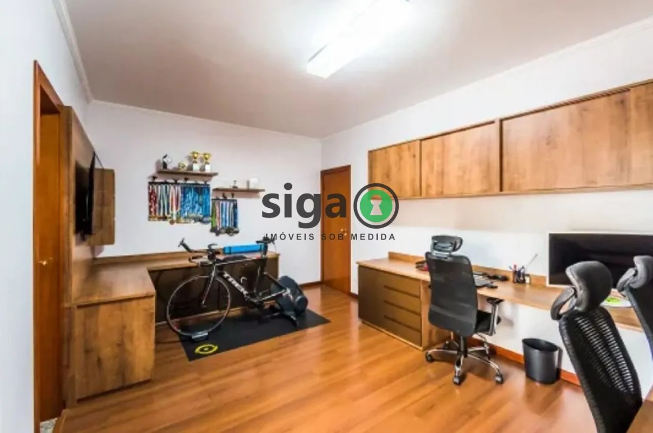 Imagem CASA DE ALTO PADRÃO COM 4 SUÍTES PARA VENDA PRÓXIMA AO METRÔ