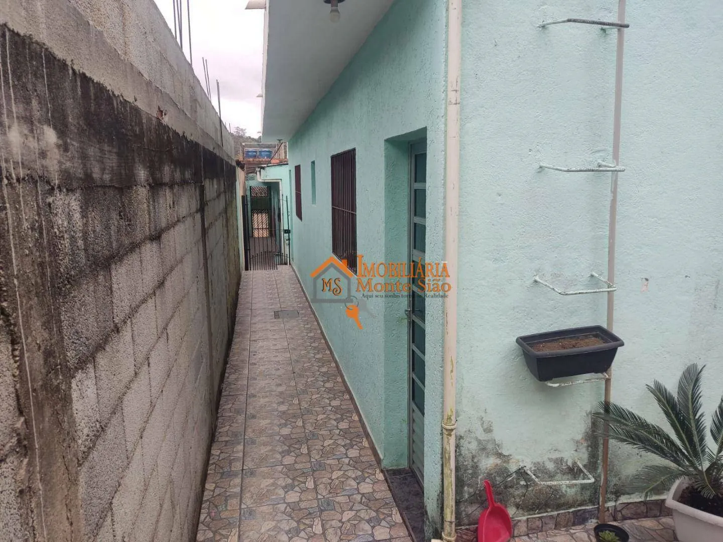 Imagem Sobrado com 4 dormitórios à venda, 150 m² por R$ 318.000,00 - Cidade Soberana - Guarulhos/SP