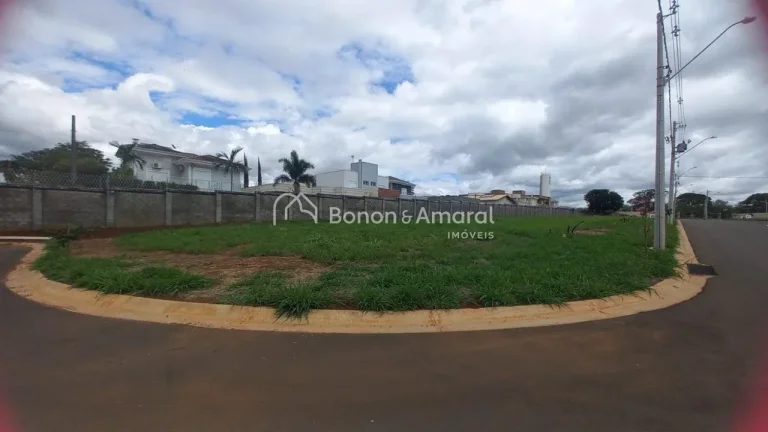 Imagem Excelente oportunidade para construir em um dos condomínios mais procurados da região. Terreno com...