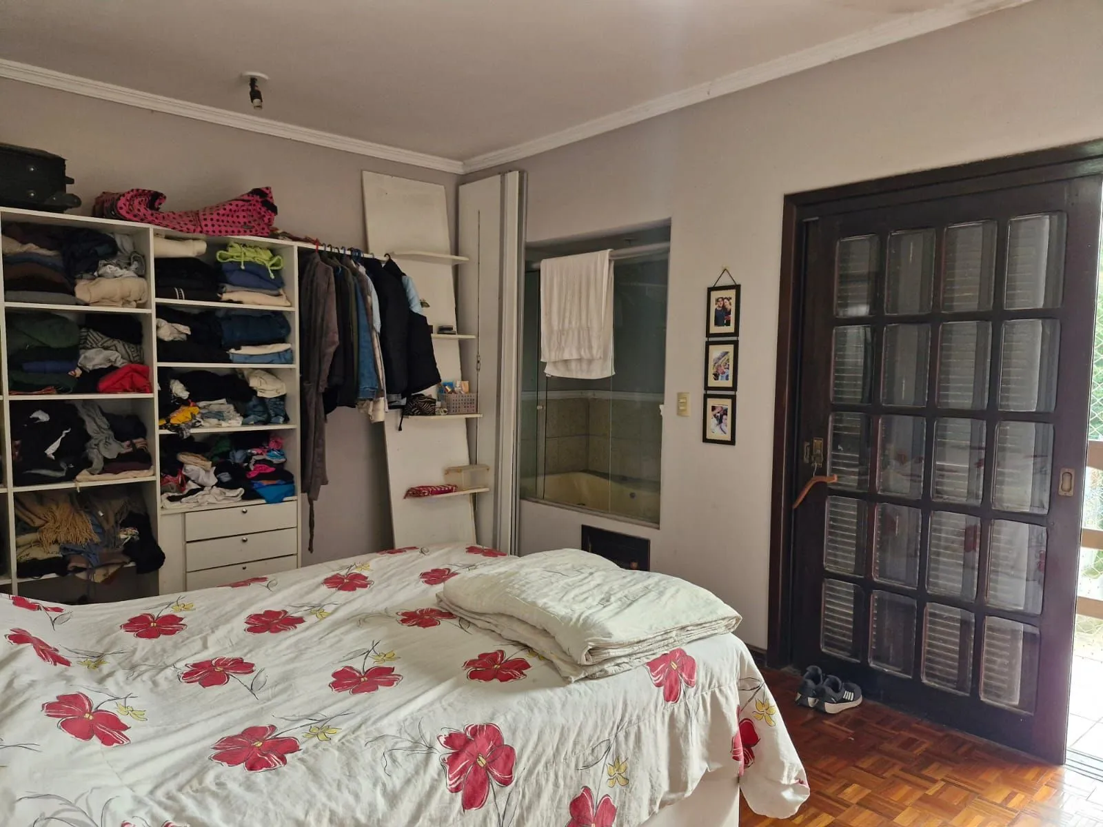 Imagem Casa de 3 dormitórios com piscina no bairro Teresópolis.