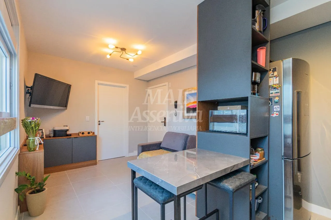 Imagem Ótimo apartamento mobiliado e decorado à venda em Porto Alegre/RS
