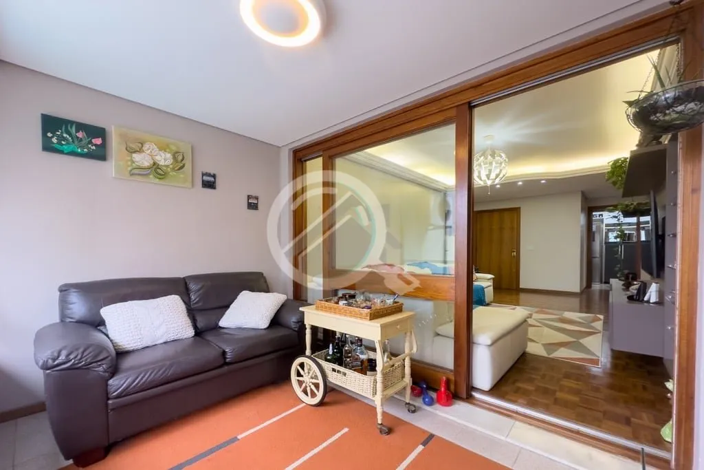 Imagem Apartamento porteira fechada com 3 dormitórios em edifício nobre no coração do Bairro Menino Deu...