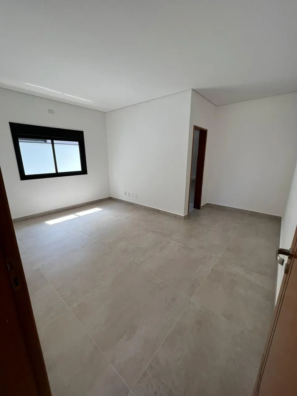 Imagem Casa à venda 3 Quartos, 1 Suite, 2 Vagas, 300M², Bairro do Grama, Caçapava - SP | Condomínio Terras do Vale