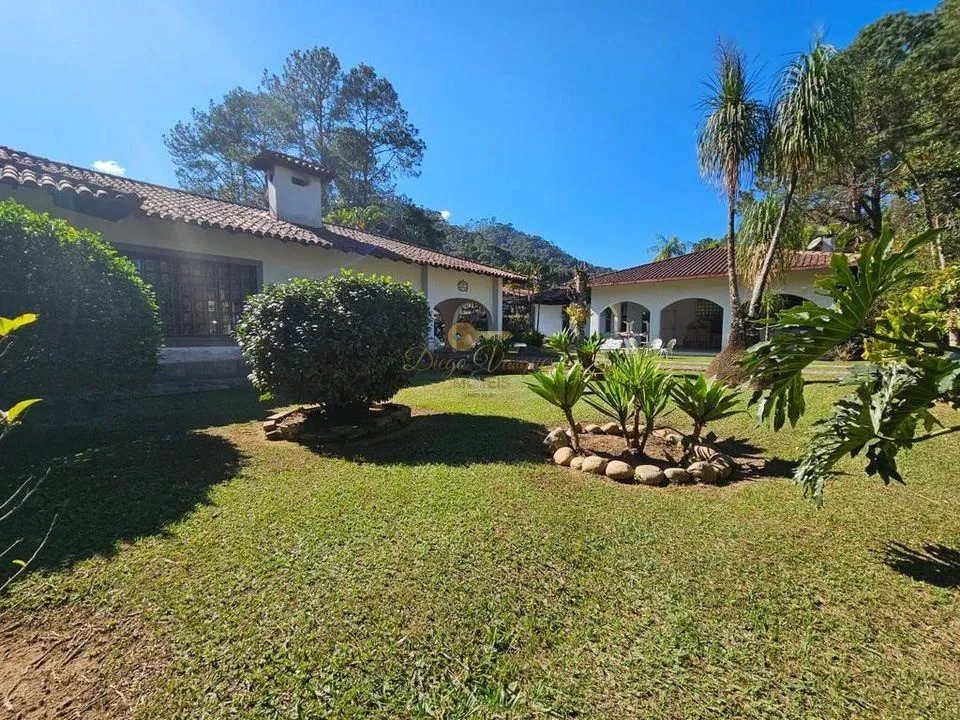 Imagem Casa em Condomínio para Venda em Teresópolis / RJ no bairro Albuquerque