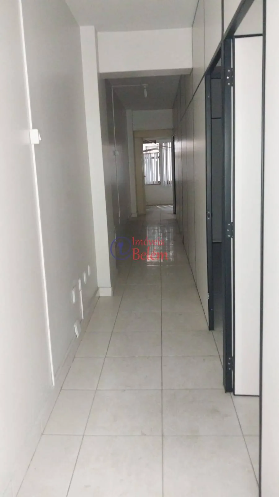 Imagem Sala Comercial no Centro Comércial de Belém