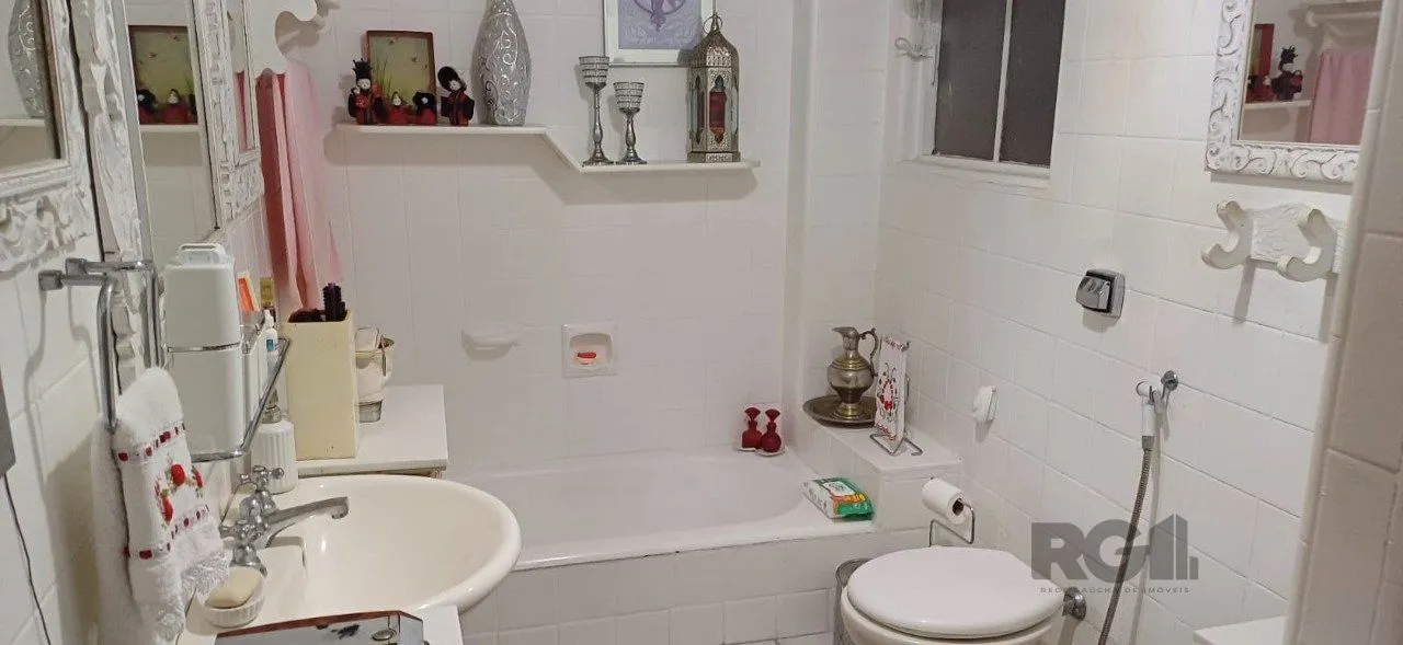 Imagem Apartamento de 3 quartos, localizado no bairro Petrópolis em Porto Alegre/RS.