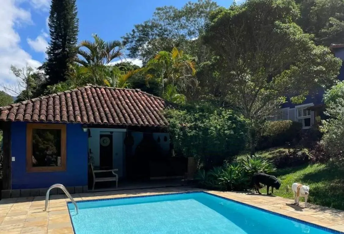 Imagem Casa para Venda em Petrópolis / RJ no bairro Araras