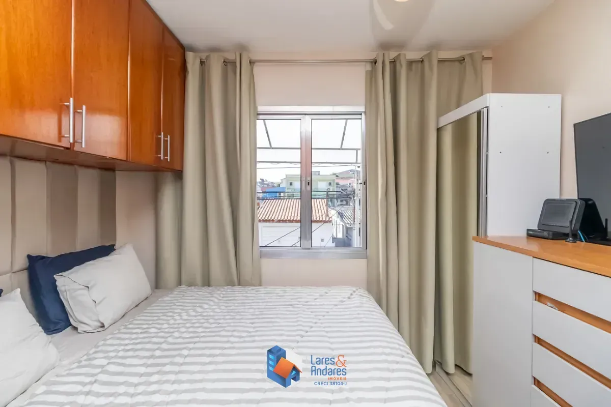 Imagem Sobrado para venda em Parque Maria Domitila com 3 quartos, 126m²