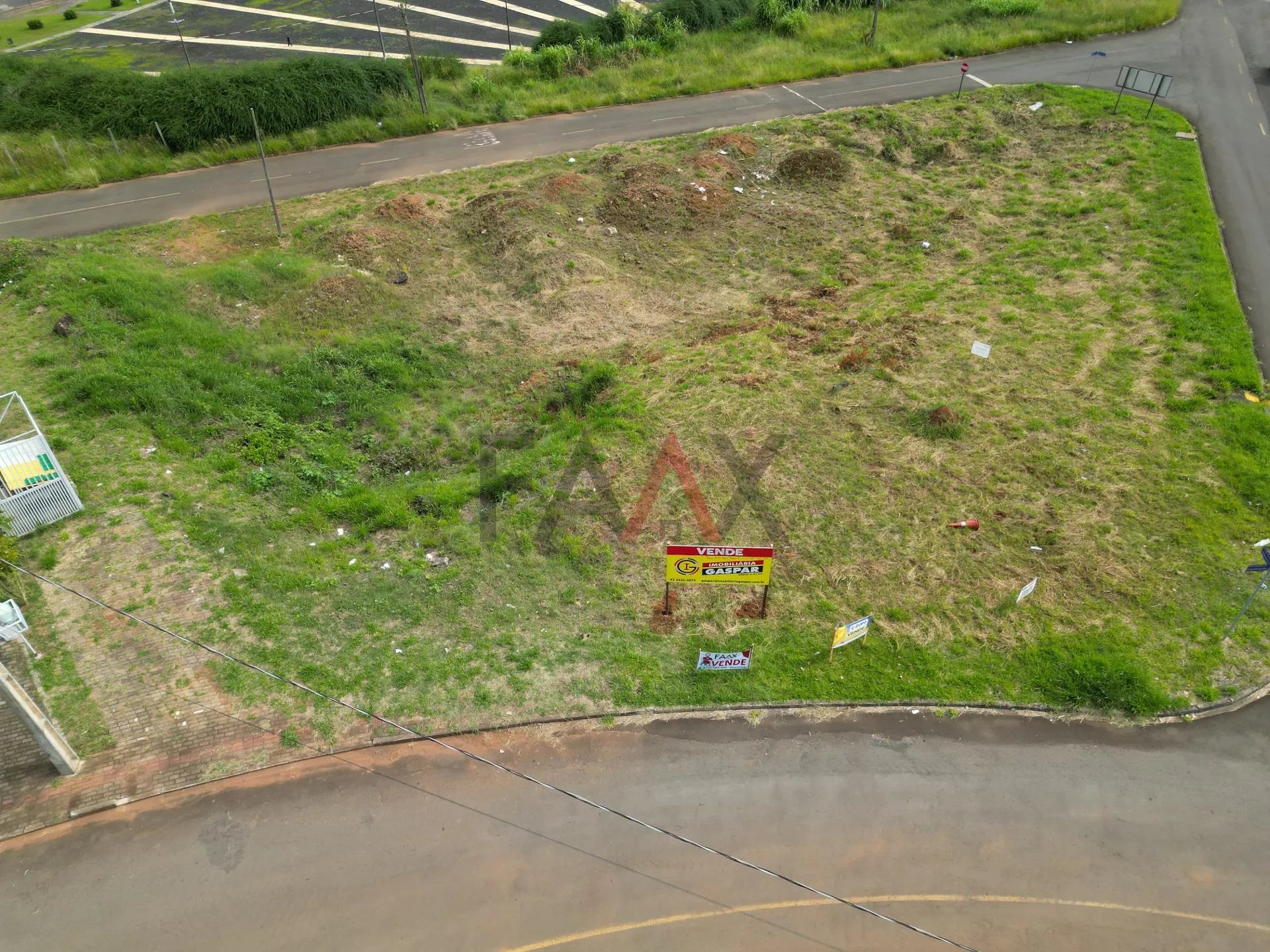 Imagem Terreno à Venda em Guarapuava - 597,82 m ao Lado da Praça da Fé