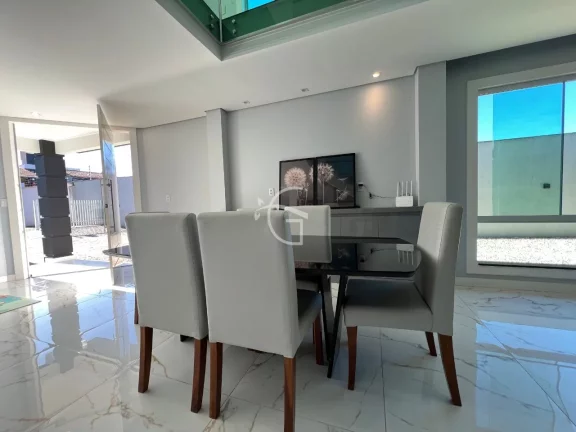 Imagem Venha conhecer essa maravilhosa casa localizada em um dos bairros mais valorizados da cidade!