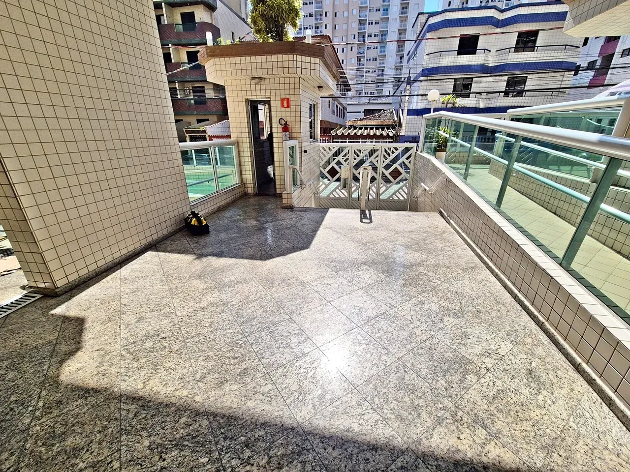 Imagem Apartamento com 2 Quartos à Venda, 80 m² em Mirim - Praia Grande