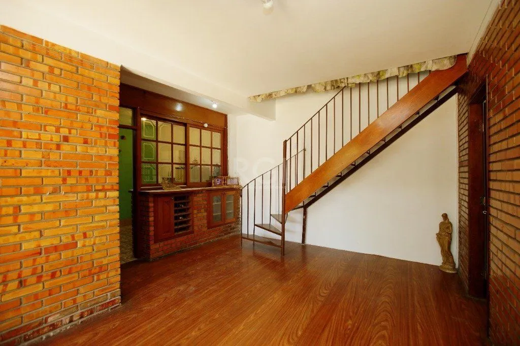 Imagem Casa para Venda - 350m², 3 dormitórios, 3 vagas - Passo da Areia