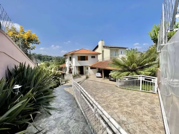 Imagem Cond. Paineiras II - Impecável! 3 suítes, piscina, gourmet, salão e VISTA!