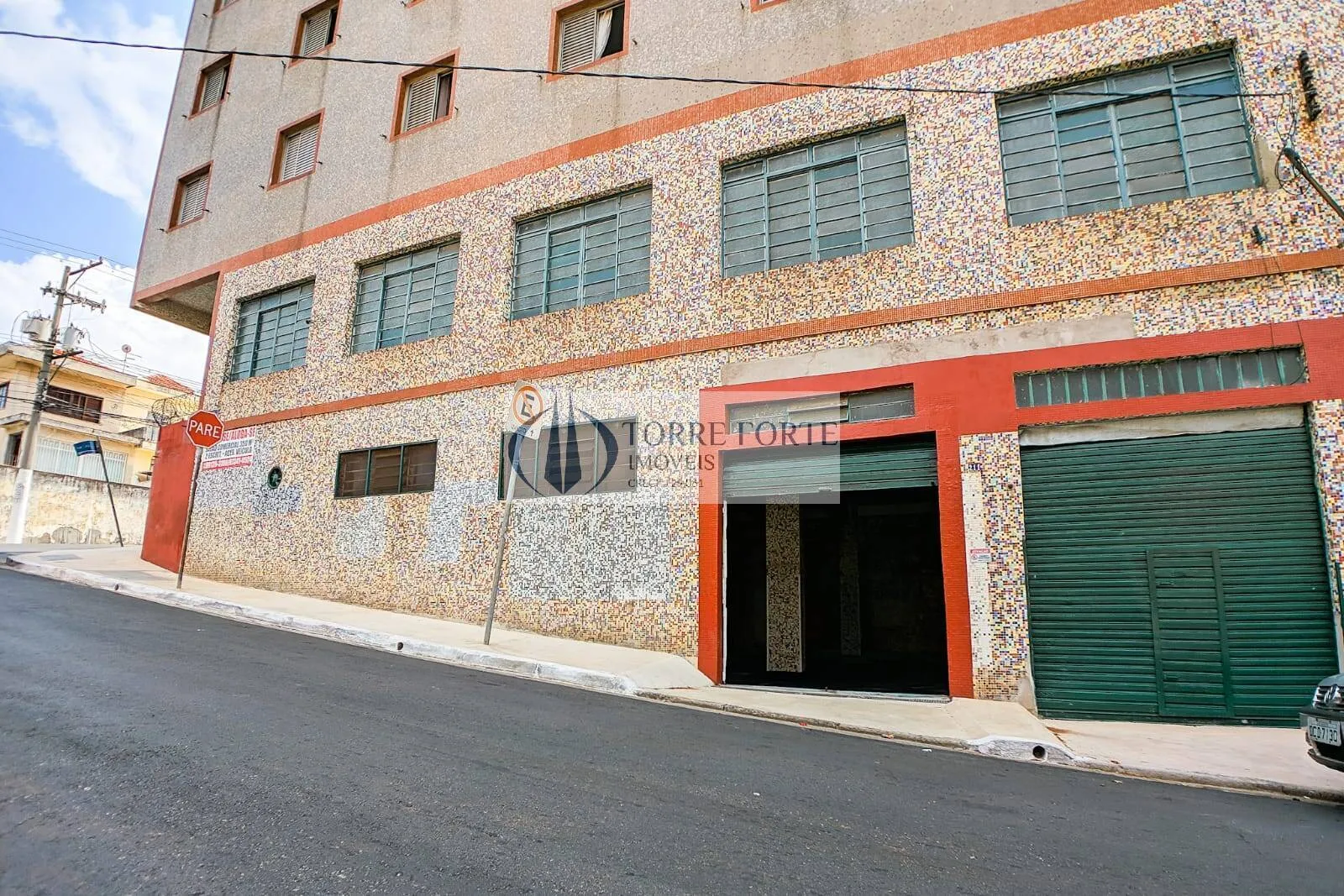 Imagem Ótimo espaço comercial ,loja e sobre loja de esquina na Penha de França