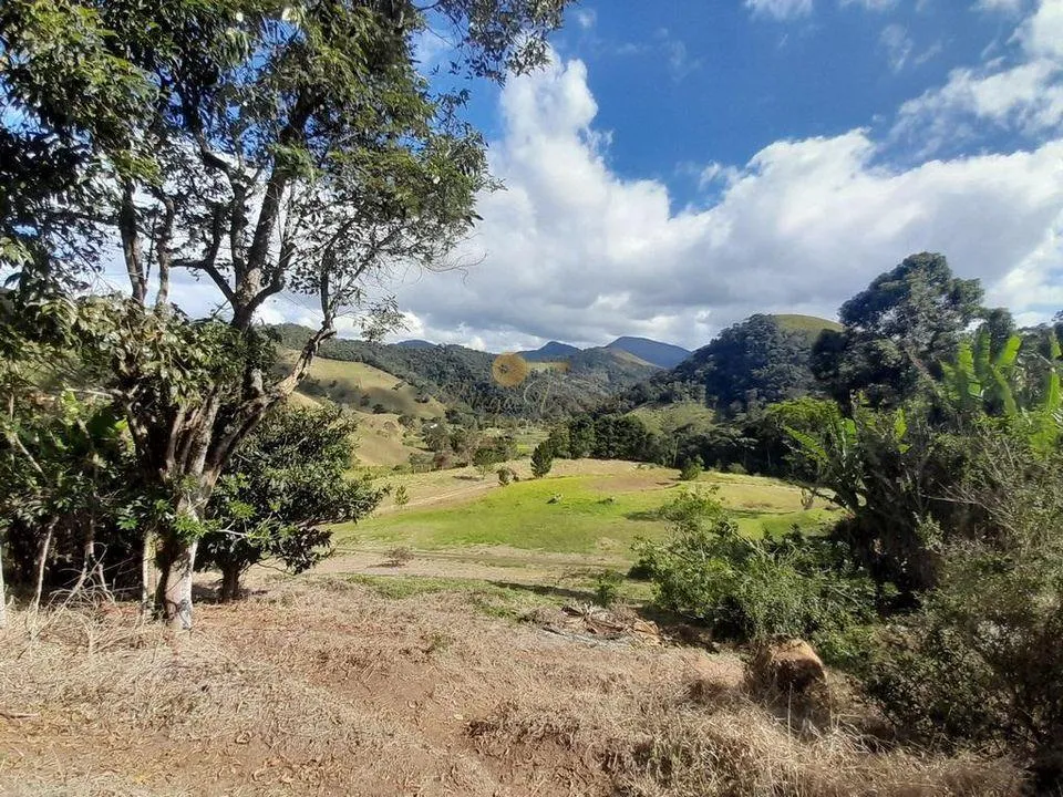 Imagem Sítio para Venda em Teresópolis / RJ no bairro Córrego das Pedras