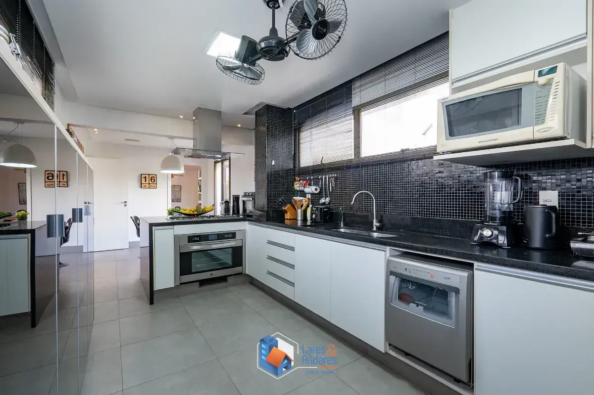 Imagem Apartamento para venda em Vila Morumbi com 3 quartos, sendo 2 suítes, 271m²