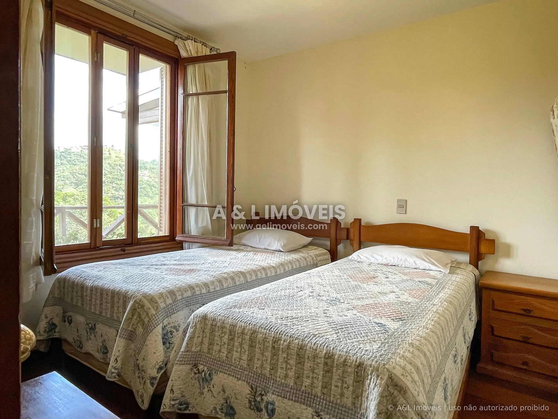 Imagem Casa Condomínio Campos do Jordão | 977 m² | 5 Suítes | Lazer Completo