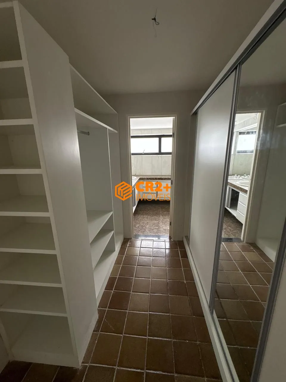Imagem APARTAMENTO A VENDA - 4 SUITES - 405M - VARANDA- 4 GARAGENS