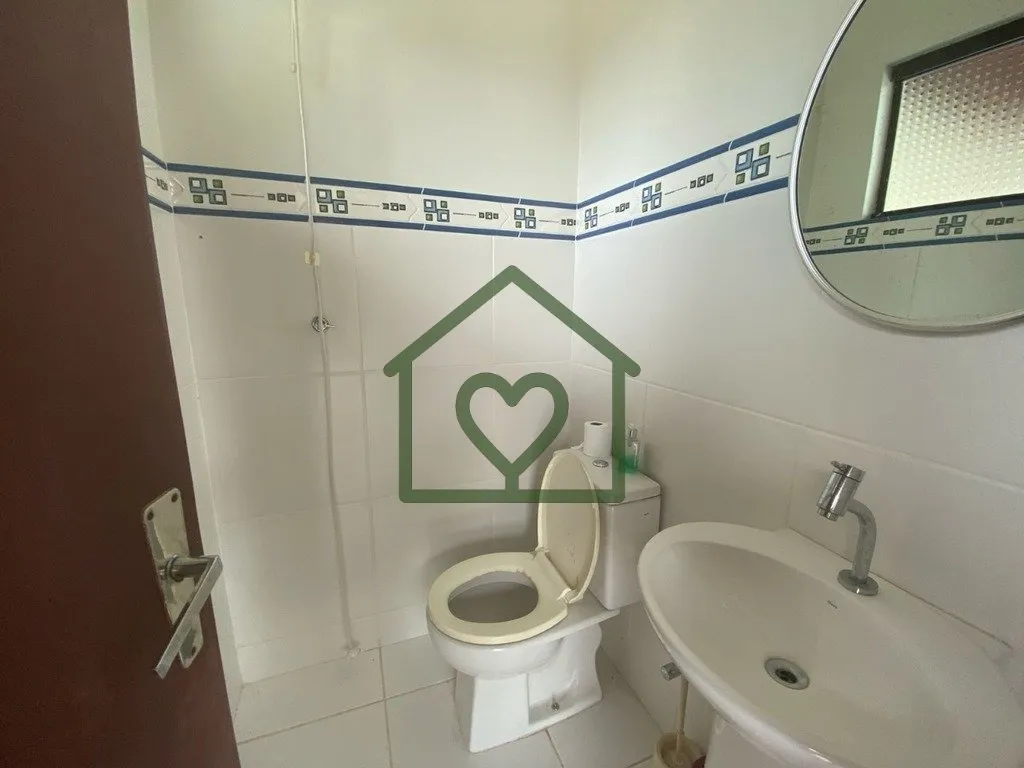 Imagem Ótima casa no Jardim do Salso, com 2 pavimentos, sendo o pavimento superior com 3 amplos dormitóri...