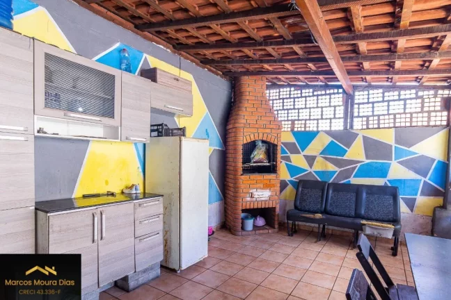 Imagem Casa no Jardim Esmeralda, 3 vagas de garagem, 4 quartos e Churrasqueira- região Rio Pequeno