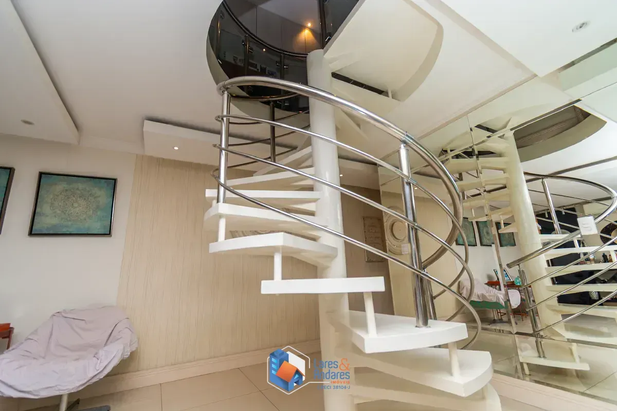 Imagem Cobertura para venda em Chácara Califórnia com 2 quartos, sendo 2 suítes, 171m²