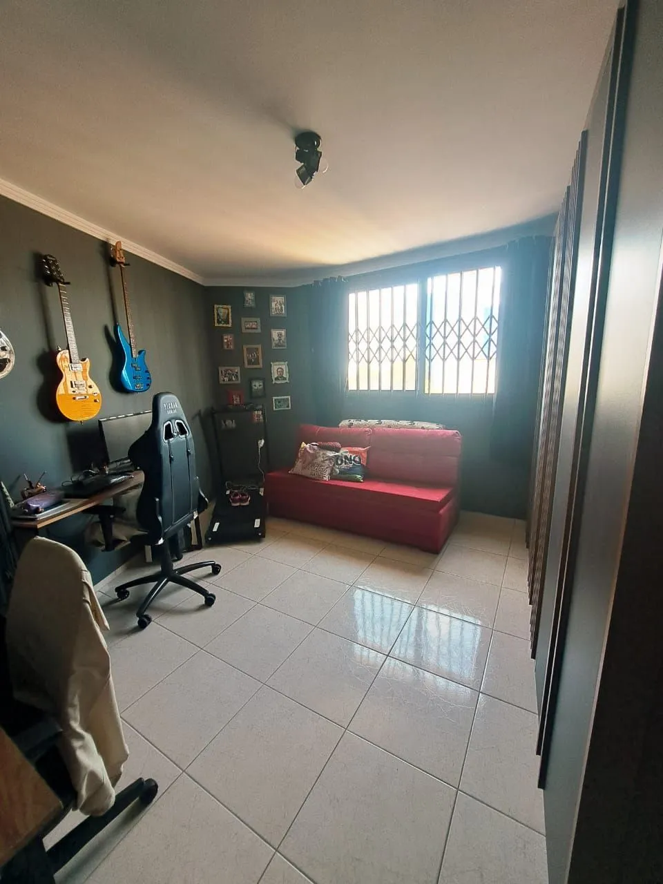 Imagem Apartamento com 02 quartos no Bairro Cristal (01 Suíte)