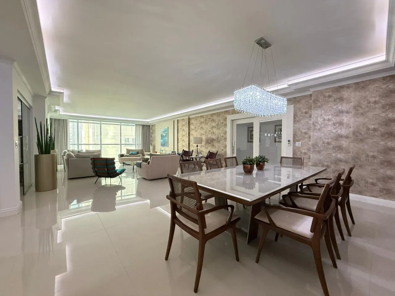 Imagem Apartamento à venda com 281m2 por R$ 8.800.000,00