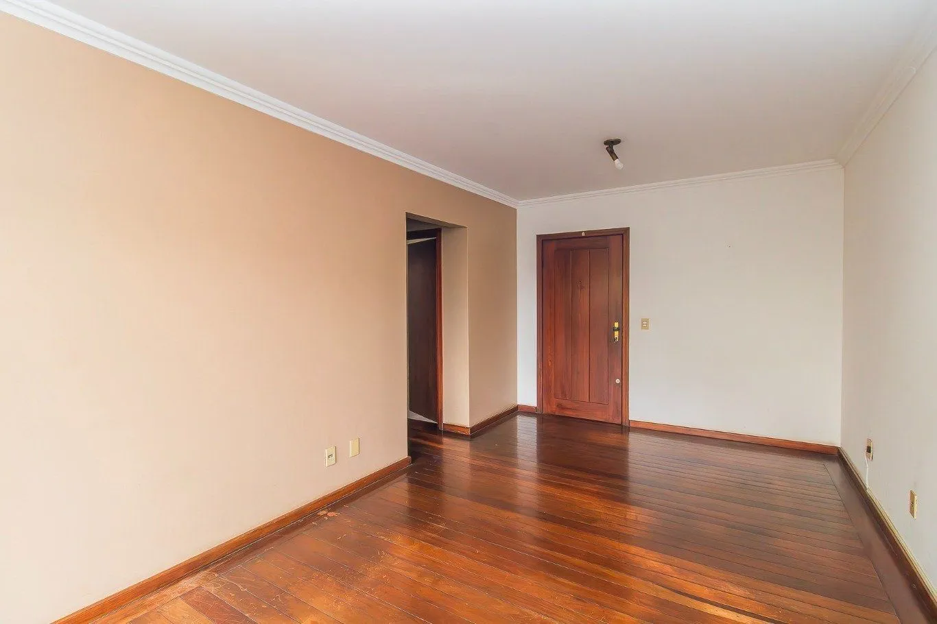 Imagem Apartamento de 2 dormitórios e 94m² à venda em Petrópolis, Porto Alegre.