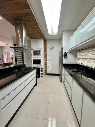 Imagem Maravilhosa Casa em Condomínio! Bairro América!