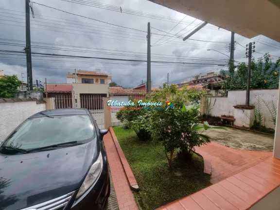 Imagem casa bem localizada com edícula