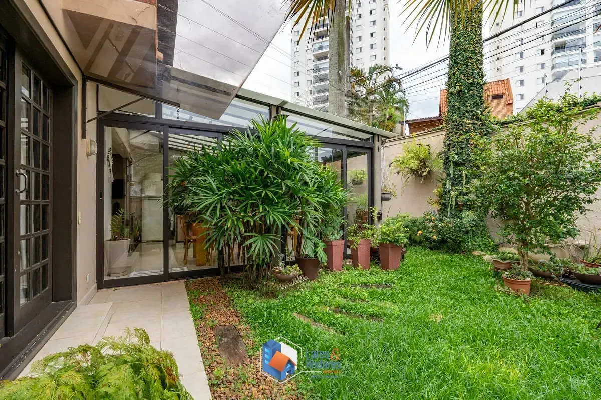Imagem Casa para venda em Vila Suzana com 5 quartos, sendo 4 suítes, 373m²