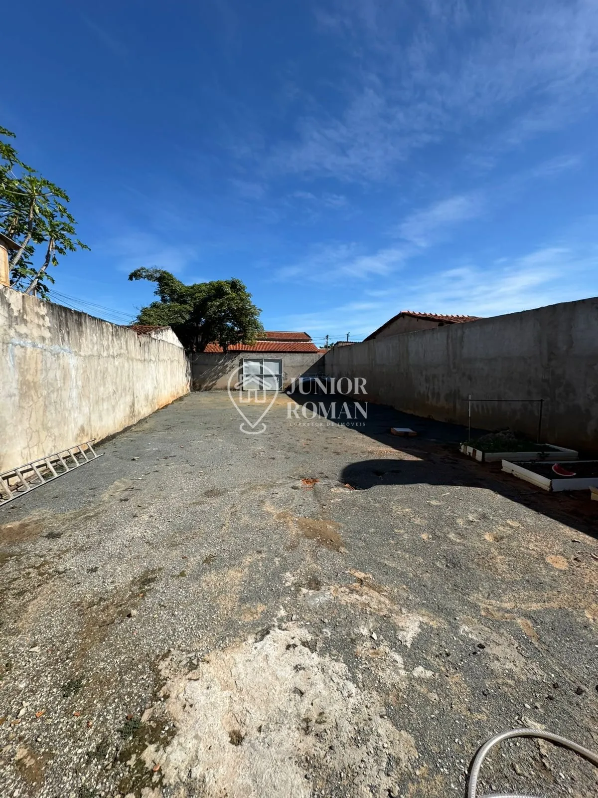 Imagem CASA MOBILIADA COM PISCINA, CHURRASQUEIRA E SALÃO - SÃO MIGUEL - BARREIRAS/BA