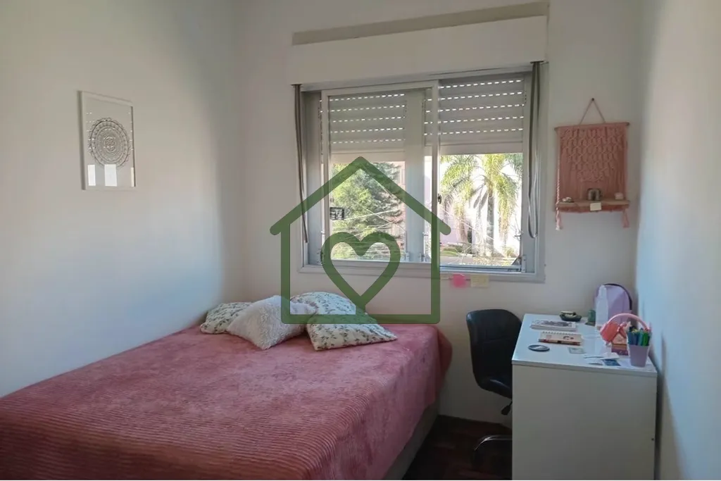 Imagem Descubra o seu novo lar no coração de Porto Alegre, no bairro Camaquã! Este encantador apartament...