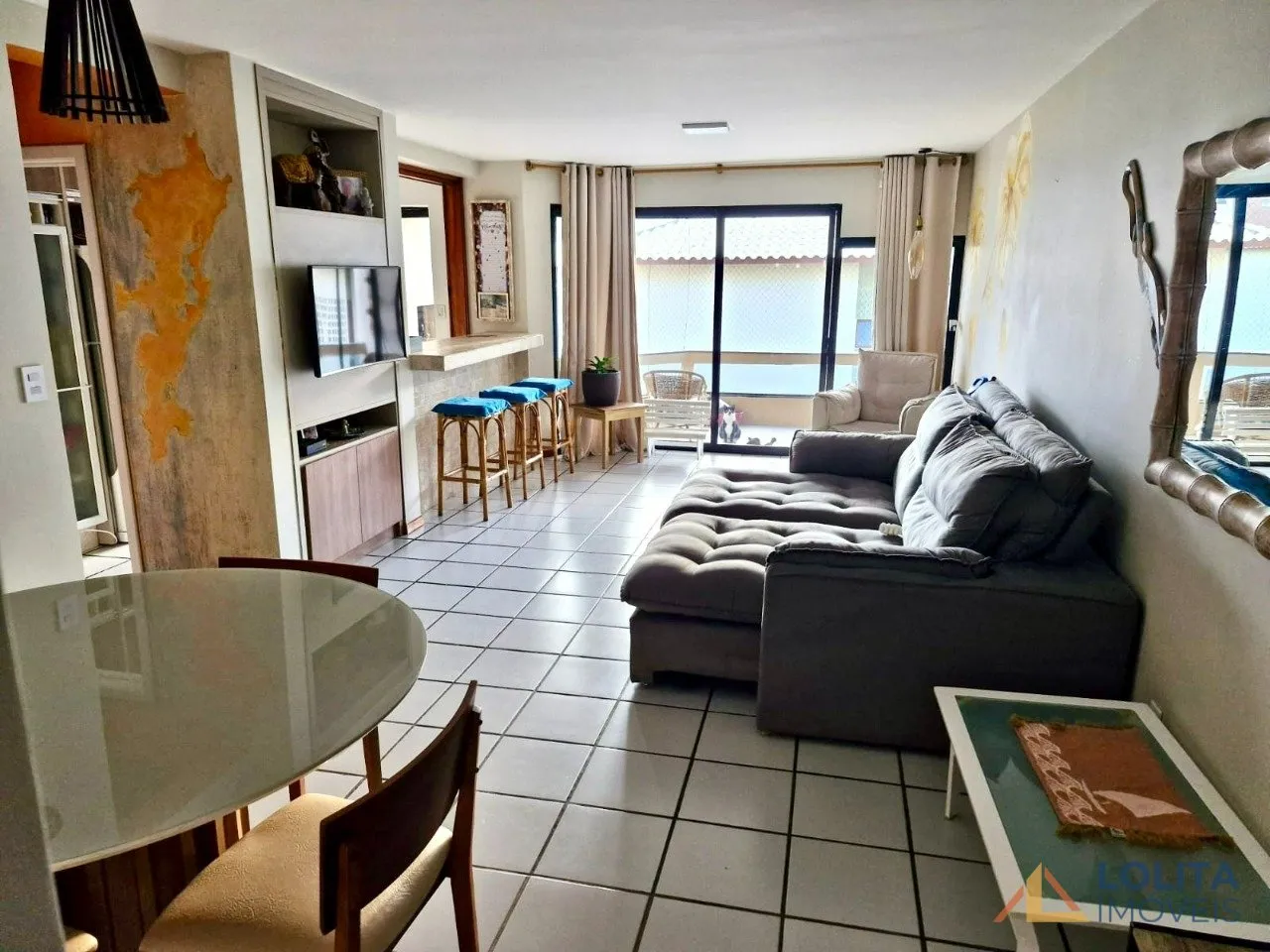 Foto do imóvel Apartamento à Venda no Ingleses do Rio Vermelho, 3 quartos e 2 vagas de garagem em Das Gaivotas