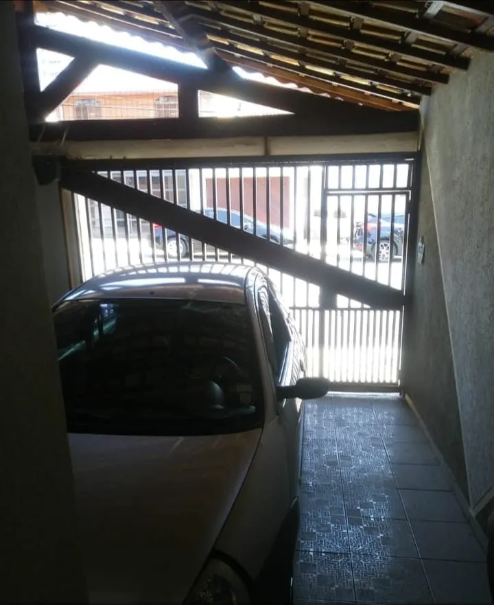 Foto do imóvel Casa à venda 4 Quartos, 2 Vagas, 160M², Vila Jaboticabeira, Taubaté - SP