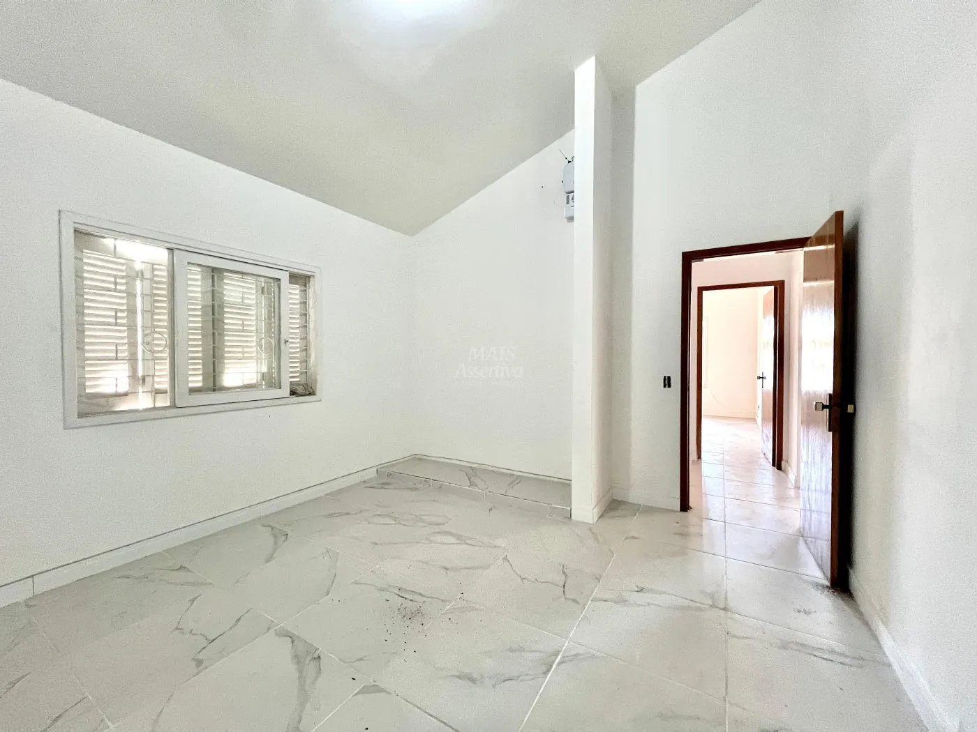 Imagem Casa 04 dormitórios para venda em Xangrilá Atlântida