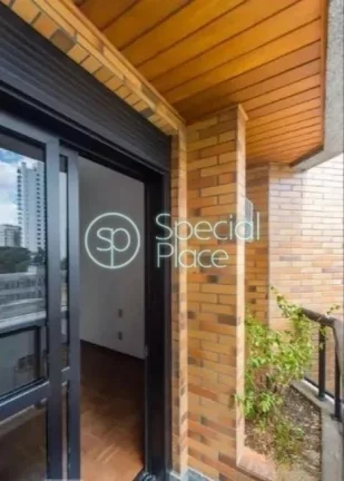 Imagem Oportunidade em Moema Pássaros, pertinho do parque e fora de rota. Excelente apartamento com 183m²...