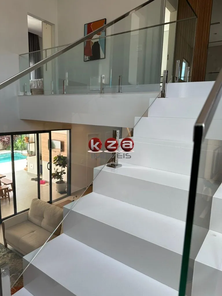 Imagem Espetacular Casa em Condomínio à Venda em Valinhos-SP 3 Quartos, 3 Suítes, 3 Salas Condomínio Le Village 287m²