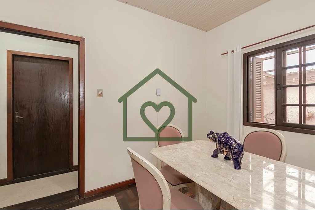 Imagem Casa no bairro Passo D?Areia, Porto Alegre, ideal para quem busca conforto, espaço e estilo. Reform...