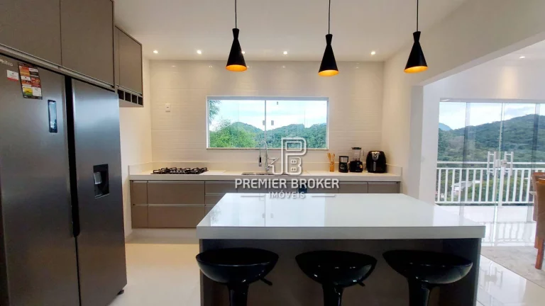 Imagem Casa à venda, 223 m² por R$ 1.400.000,00 - Albuquerque - Teresópolis/RJ