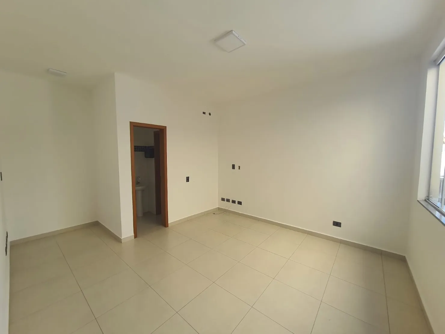 Imagem Comercial para Locação 30M², Centro, Taubaté - SP | sala comercia centro