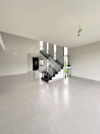 Imagem Casa de Condomínio em Alphaville - Santana de Parnaíba