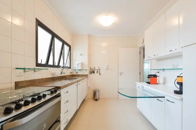 Imagem Apartamento à venda em São Paulo, Vila Nova Conceição, com 2 quartos, 151m2