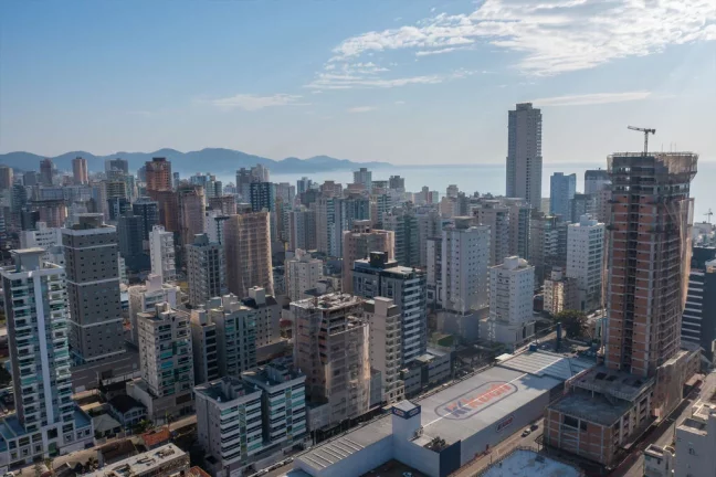 Imagem Apartamento para venda no bairro Meia Praia em Itapema