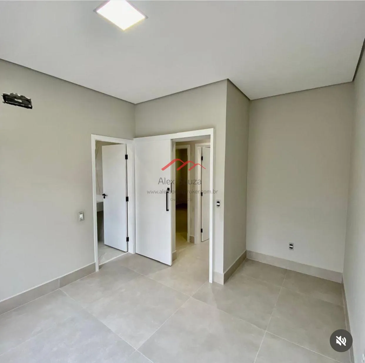 Imagem Casa para Venda em Hortolândia, Loteamento Jardim Vila Verde, 3 dormitórios, 1 suíte, 2 banheiros, 2 vagas