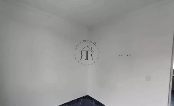 Imagem Localizado em São Paulo, este apartamento oferece uma excelente oportunidade para quem busca confor...